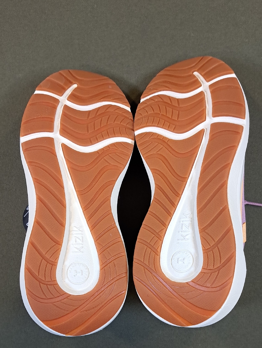 Kizik Athens 2 Sneaker - Color: Lilas/Thistle - Size: Women 8 - Picture 8 of 11